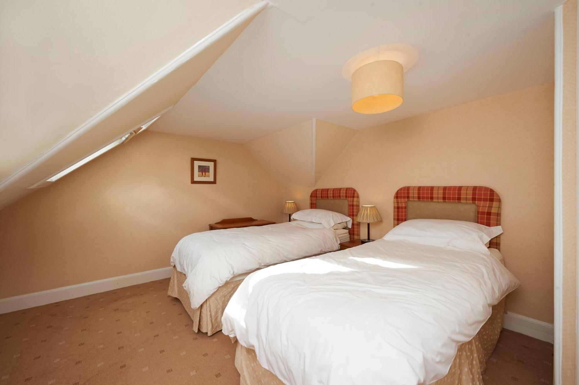 Clachan of Glendaruel Home Farm Cottages, Glendaruel, Argyll. Scotland מראה חיצוני תמונה